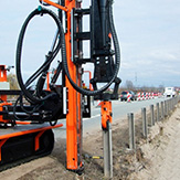 Монтаж дорожніх знаків і огорож